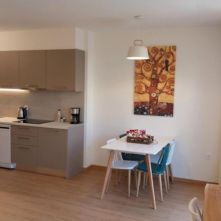 הרקליון Uni Island - City Heart Suites מראה חיצוני תמונה