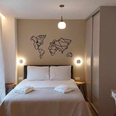 הרקליון Uni Island - City Heart Suites מראה חיצוני תמונה