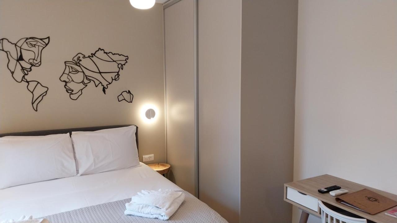 הרקליון Uni Island - City Heart Suites מראה חיצוני תמונה