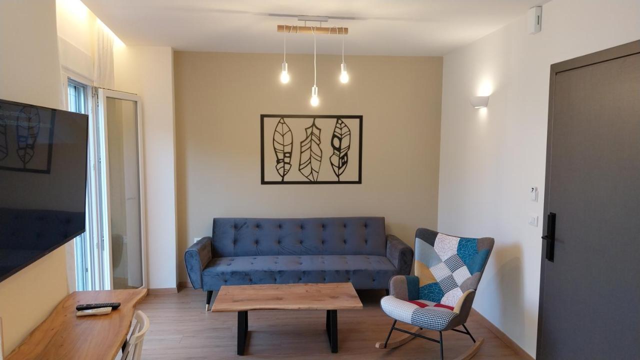 הרקליון Uni Island - City Heart Suites מראה חיצוני תמונה