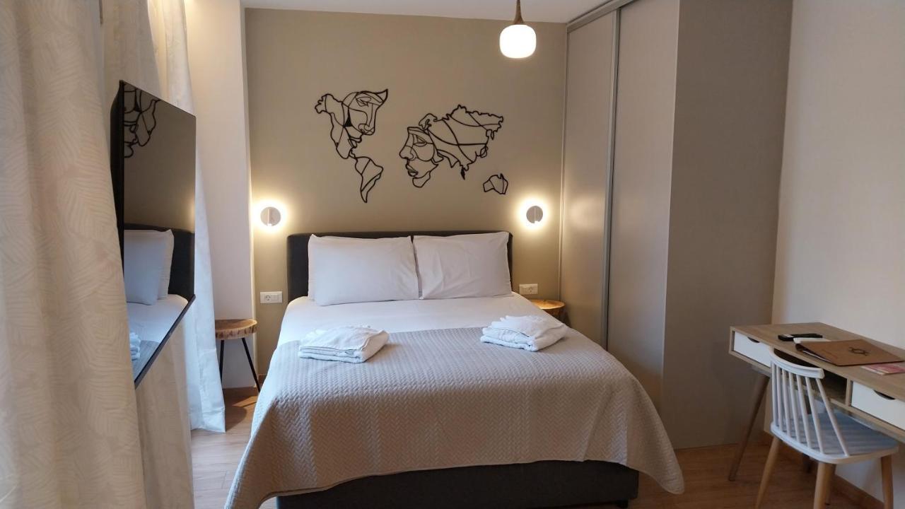 הרקליון Uni Island - City Heart Suites מראה חיצוני תמונה